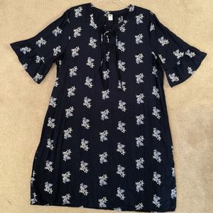 Old Navy Navy Floral Shift Dress